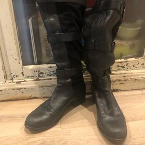 Black Nike air / cole haan boots